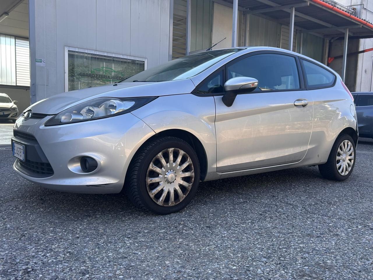 Ford Fiesta 1.4 TDCi 70CV 3 porte Titanium