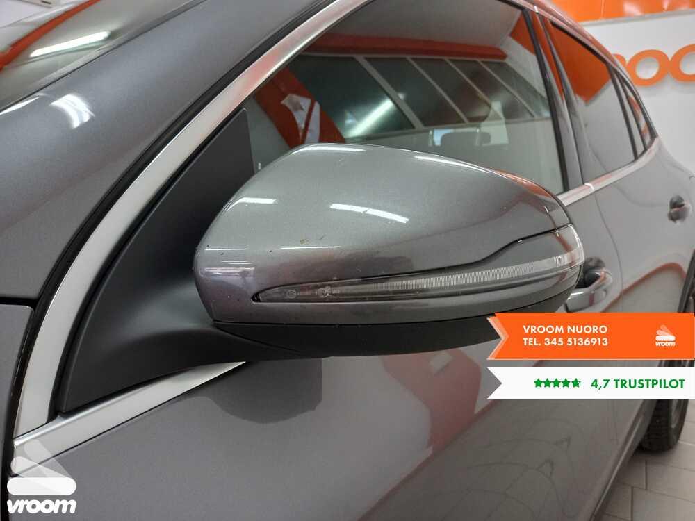 MERCEDES GLA (H247) GLA 200 d Automati...