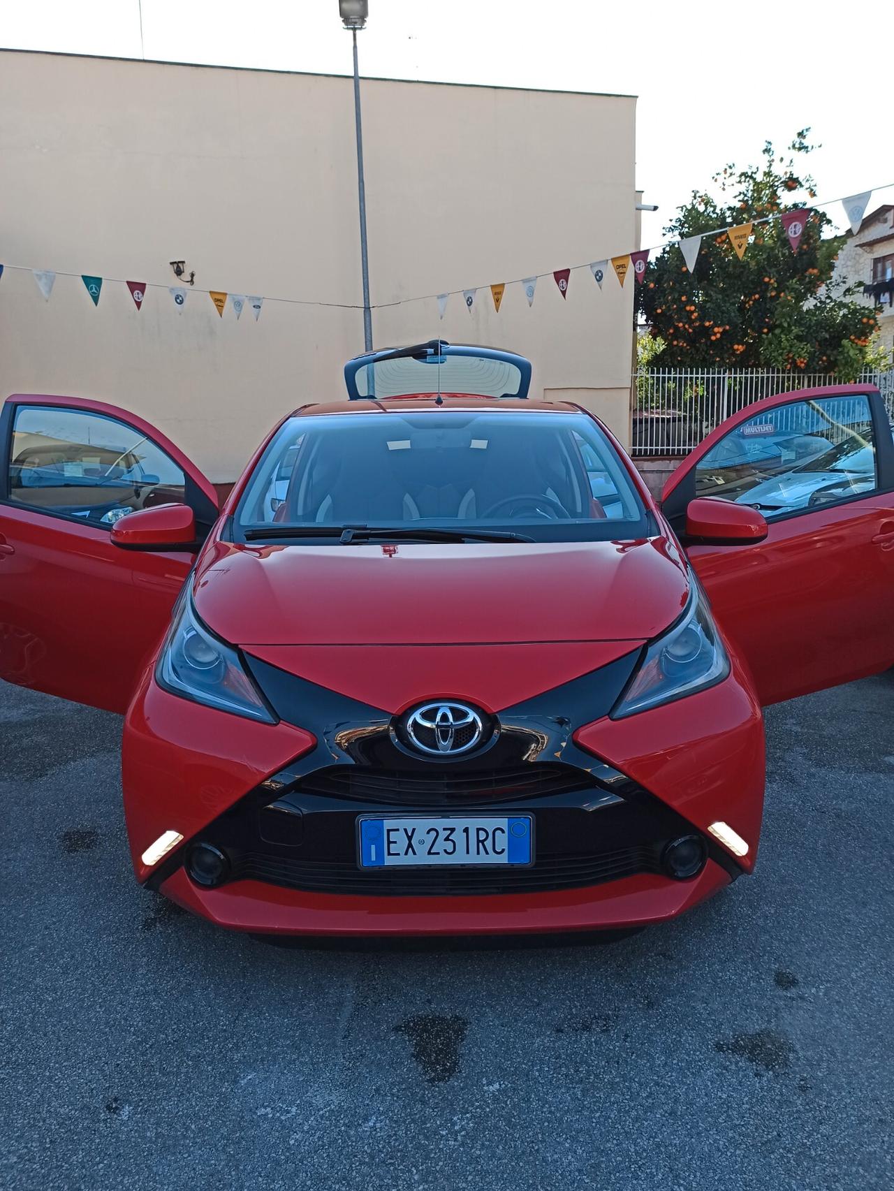 Toyota Aygo 1.0 VVT-i 69 CV 3 porte x-clusiv