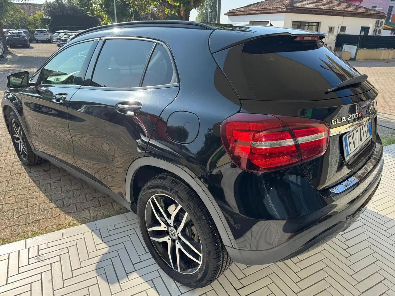 Mercedes-benz GLA 200 d Automatic 4Matic Business