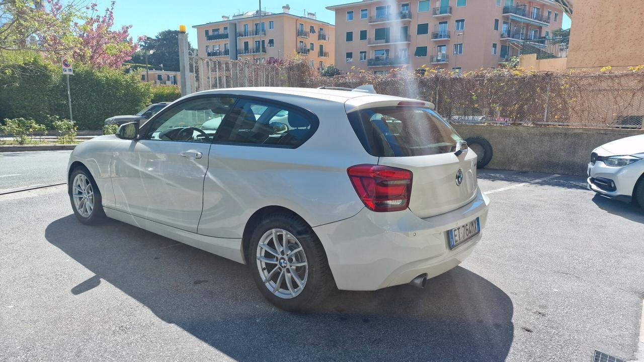 Bmw 118 116d 3p. Efficient Dynamics Sport