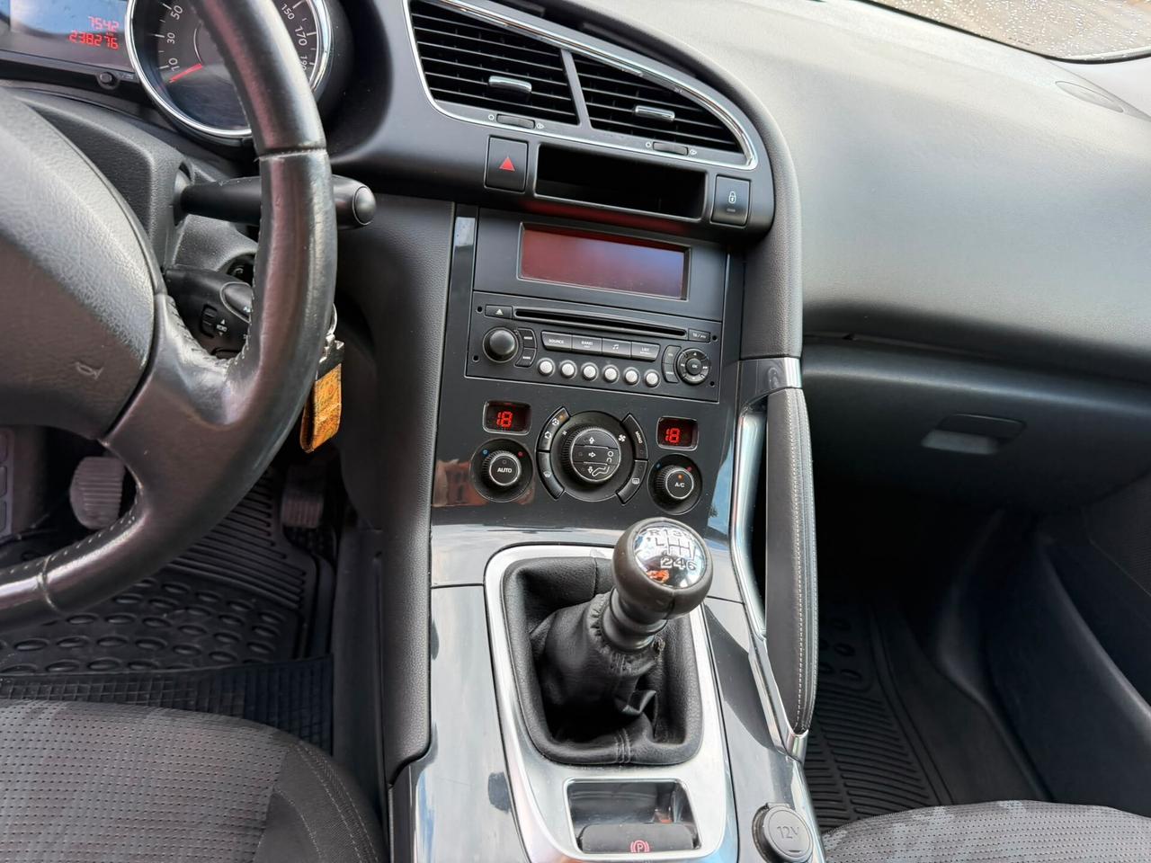 Peugeot 3008 1.6 HDi 110CV -diesel -2010
