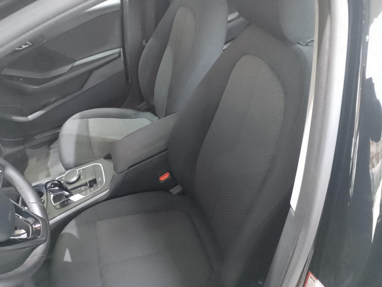 Bmw 116d 5p. Business Advantage