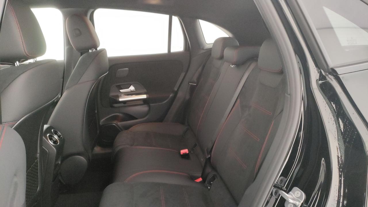 Mercedes-Benz GLA 200 d Automatic 4MATIC