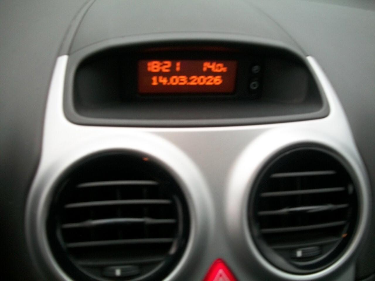 Opel Corsa 1.2 3 porte One SI NEOPATENTATI GARANZIA UN ANNO EURO 05 HP 86 KW 63 KM 144200