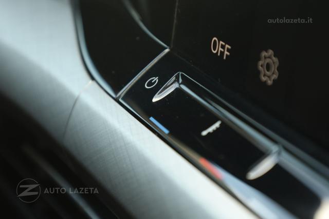 VOLKSWAGEN Golf 1.5 TSI Life