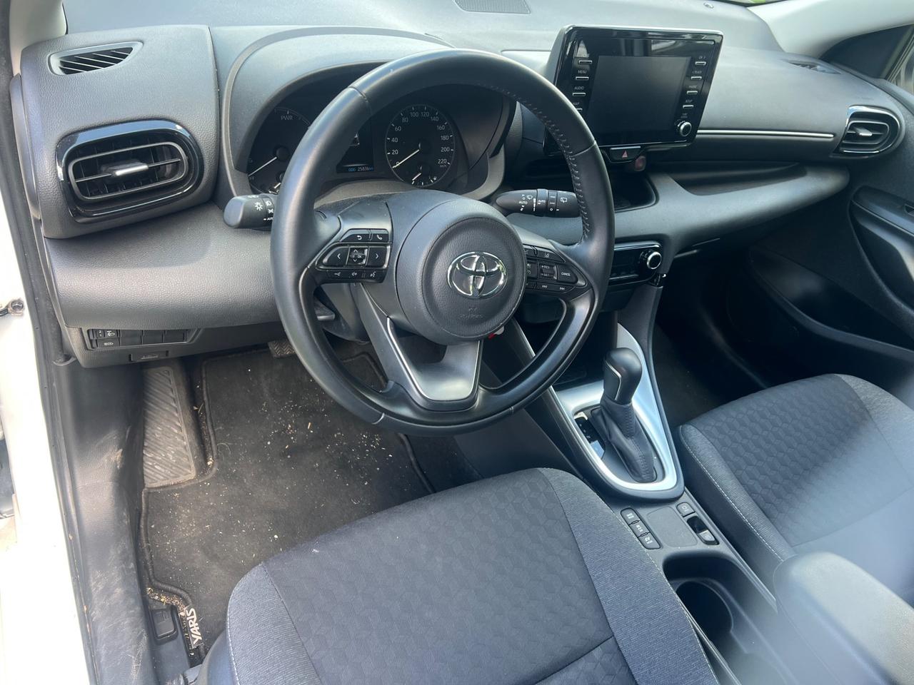 Toyota Yaris 1.5 Hybrid 5 porte Lounge