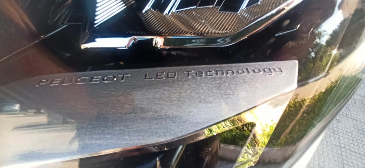 Peugeot 3008 BlueHDi 130 S&S EAT8 Allure Pack