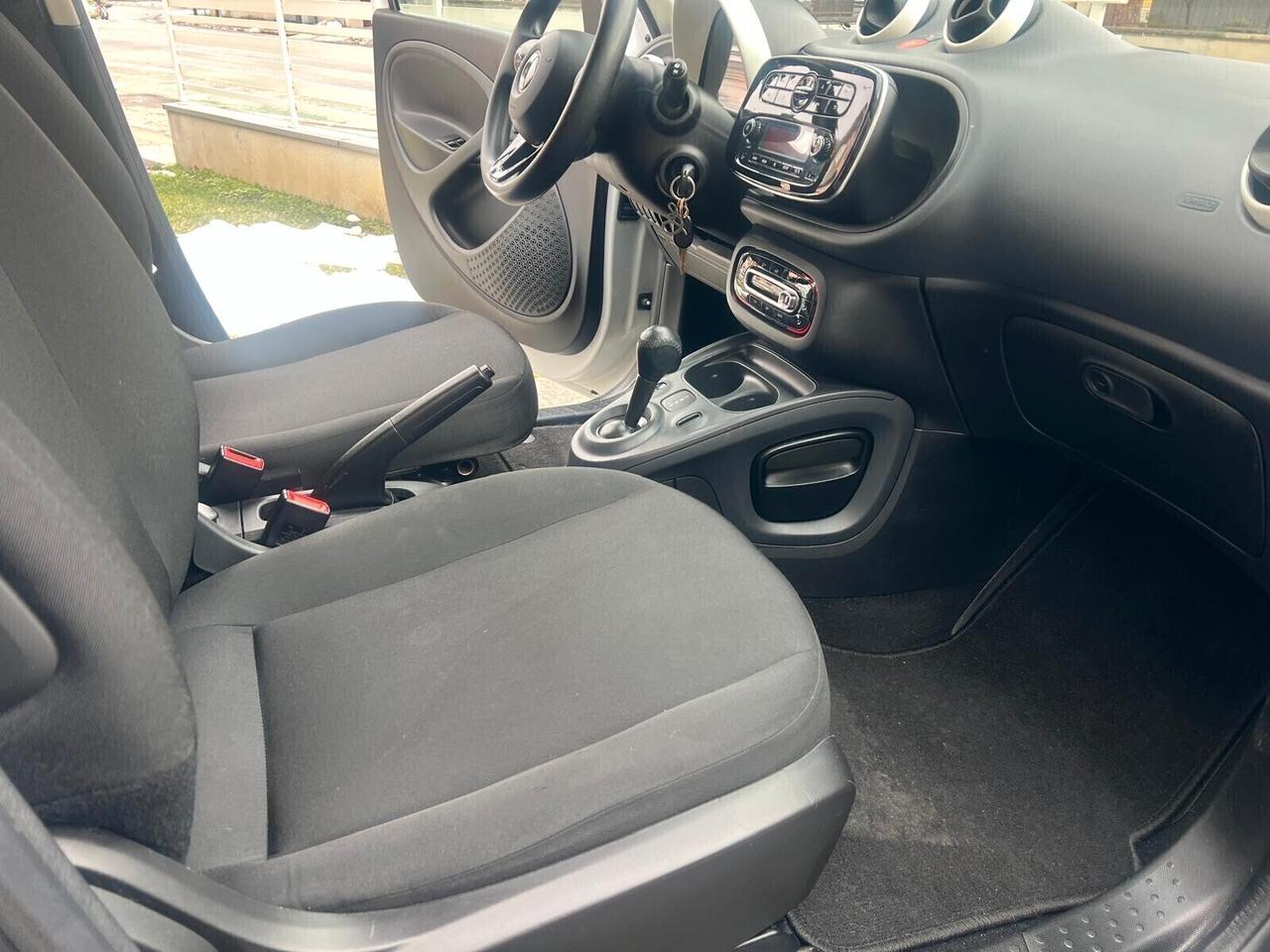 SMART FORFOUR 70 1.0 TWINAMIC PASSION AUT. NEOP.