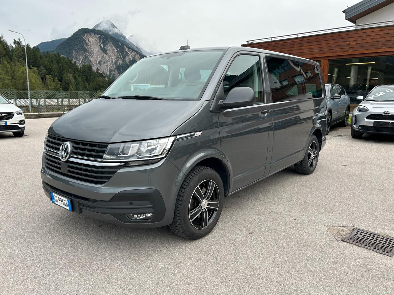Volkswagen Multivan trendline T6.1 2.0 tdi 150 cv DSG 4motion