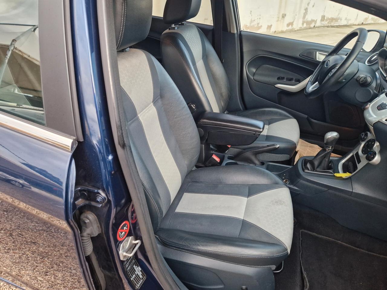 Ford Fiesta Ikon 1.6 TDCi 95CV 5 porte