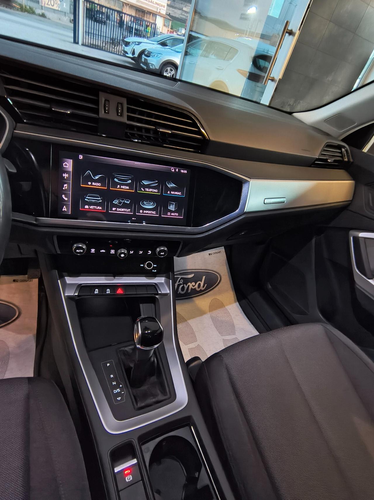 Audi Q3 35 TDI S tronic Business Advanced