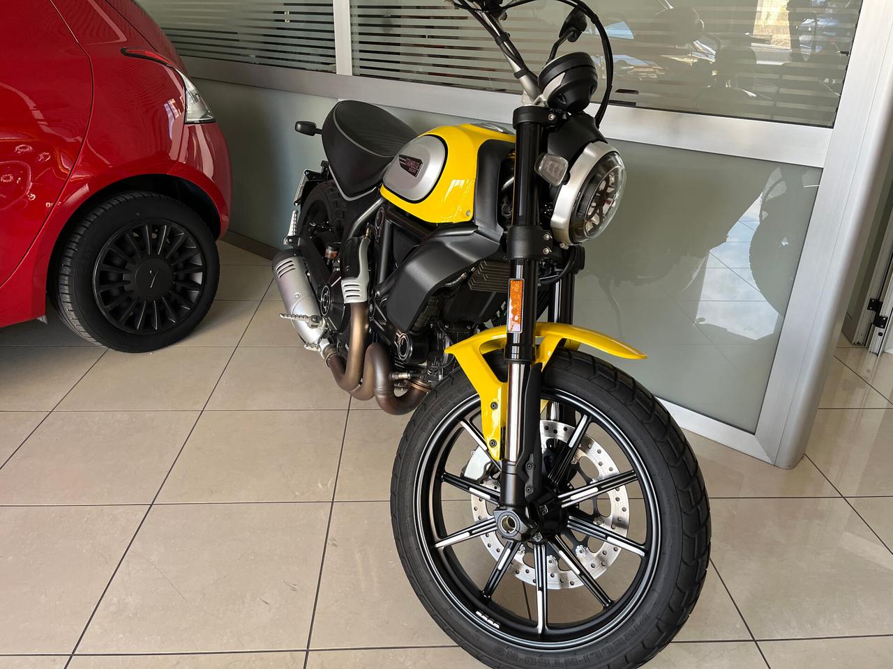 Ducati Scrambler 800 icon Yellow - 2021