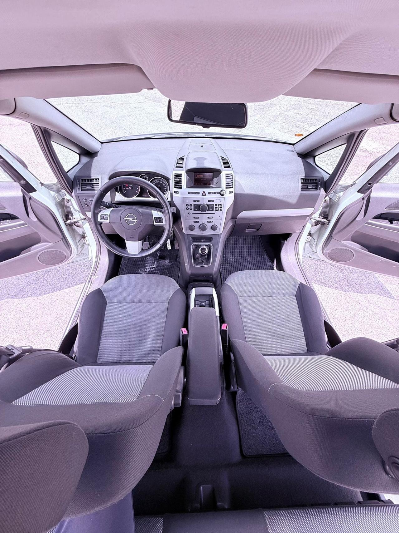 Opel Zafira 1.6 16V ecoM 94CV Cosmo