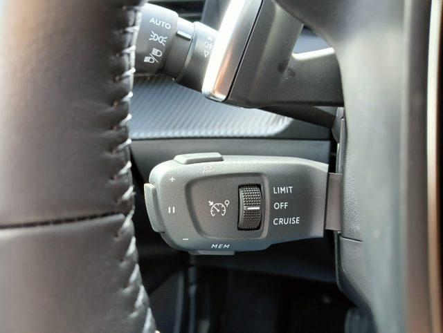 PEUGEOT 2008 Hybrid 145 e-DCS6 Allure Full Optionals