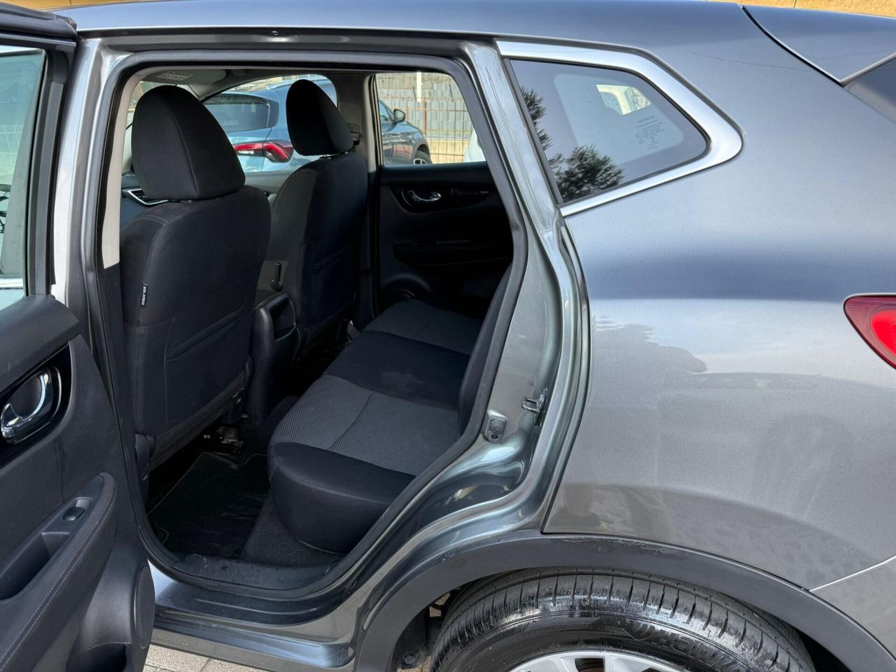 Nissan Qashqai 1.6 diesel automatica