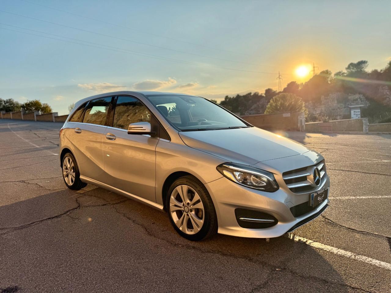 Mercedes B180 SPORT/1500 110CV/FULL LED/CERCHI 17