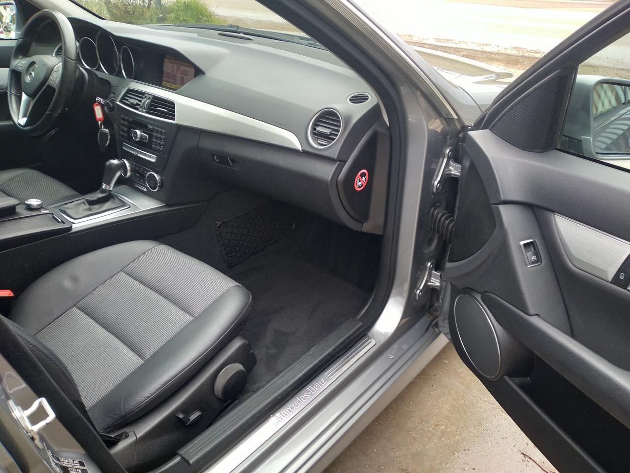 Mercedes-benz C 220 CDI BlueEFFICIENCY Avantgarde