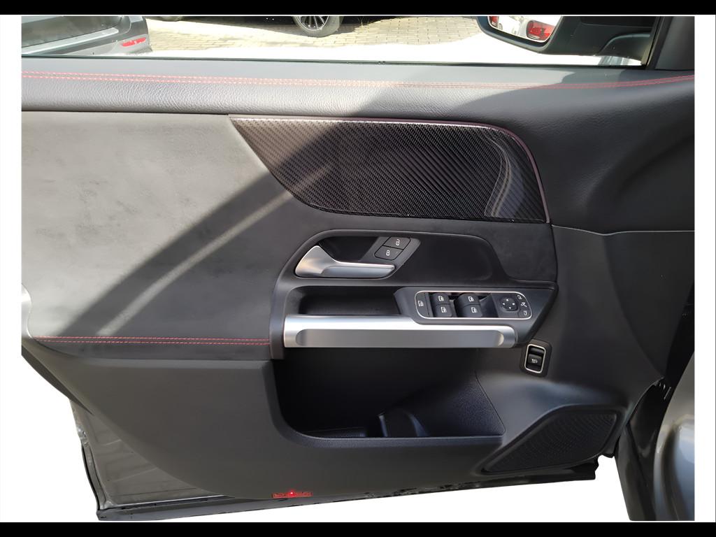 Mercedes-Benz GLB - X247 2019 - GLB 200 d Premium auto