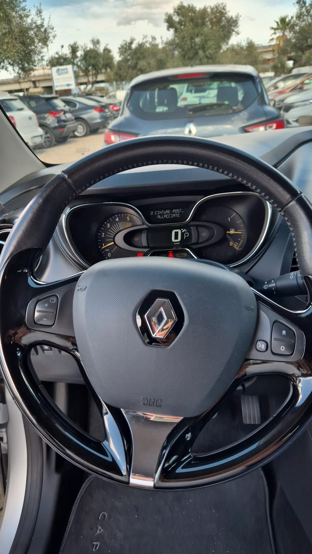 Renault Captur 2015 - 1.5dCi LB AUTOMOBILI