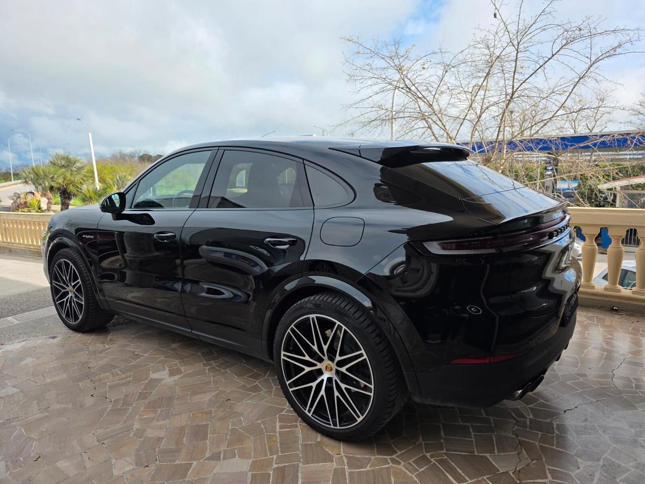 Porsche Cayenne Coupé 3.0 V6 E-Hybrid#AUTO#LED#TETTO#PELLE#NAVI#CAM#SPOILER#DRIVE MODE