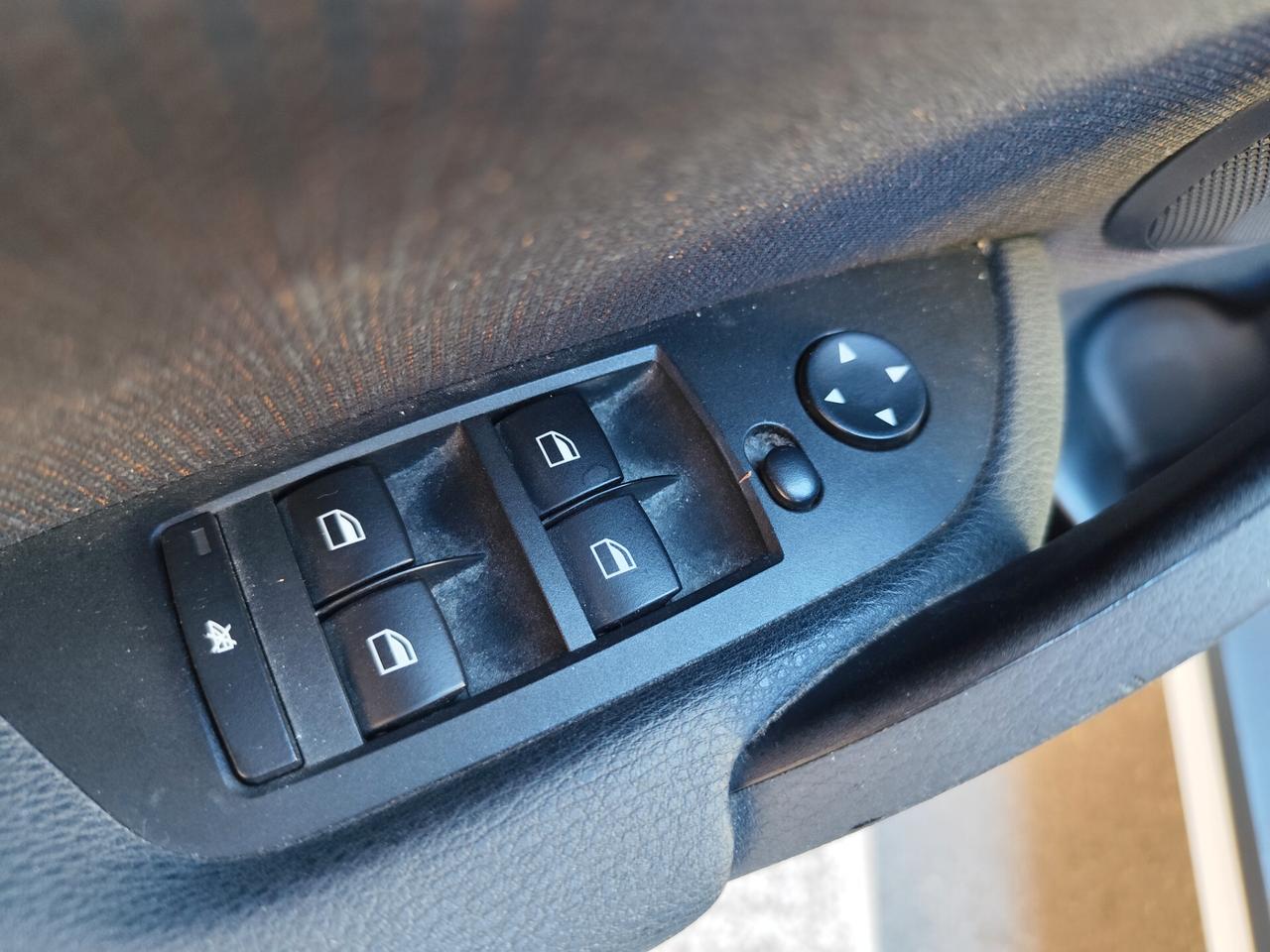 Bmw X1 sDrive18d X Line 143CV PERFETTA