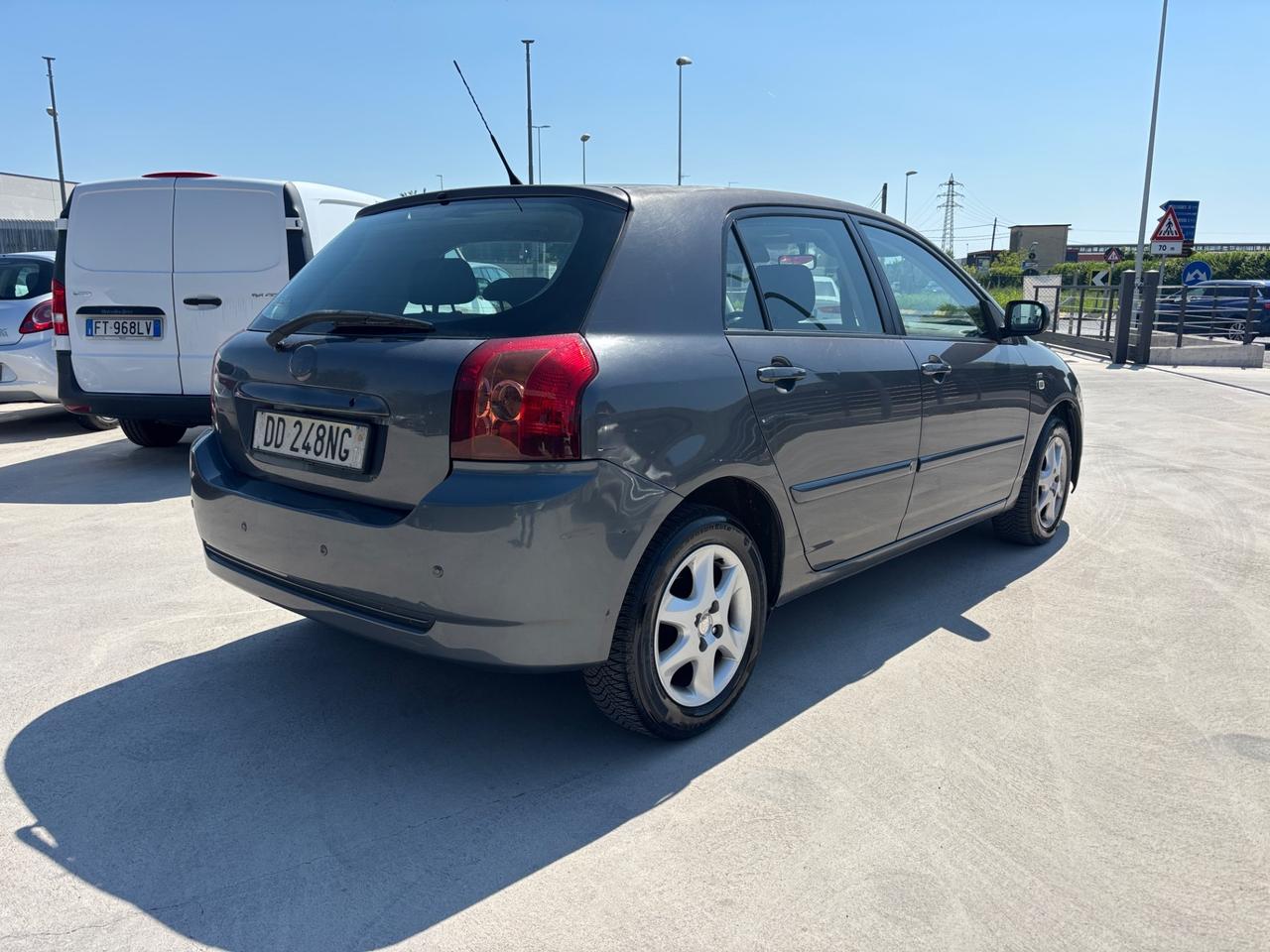 Toyota Corolla 1.4 D-4D M-MT 5 porte Sol ESP