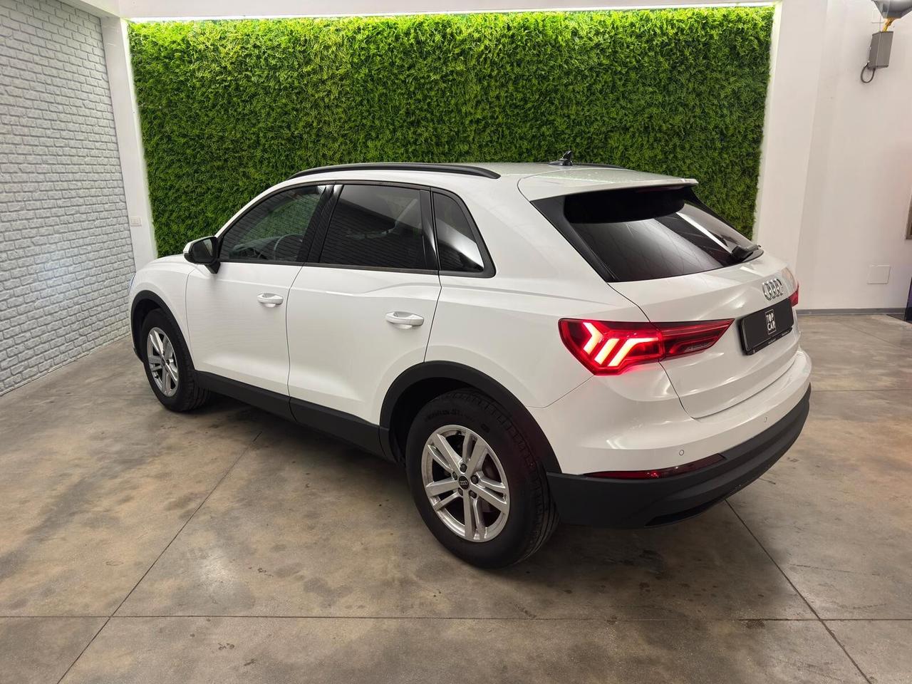 Audi Q3 35 TFSI Business Advanced