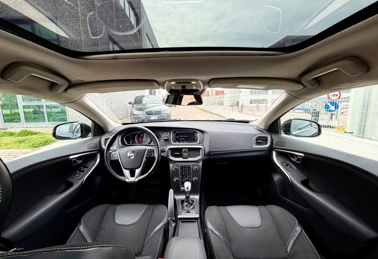 Volvo V40 D3 Geartronic Summum