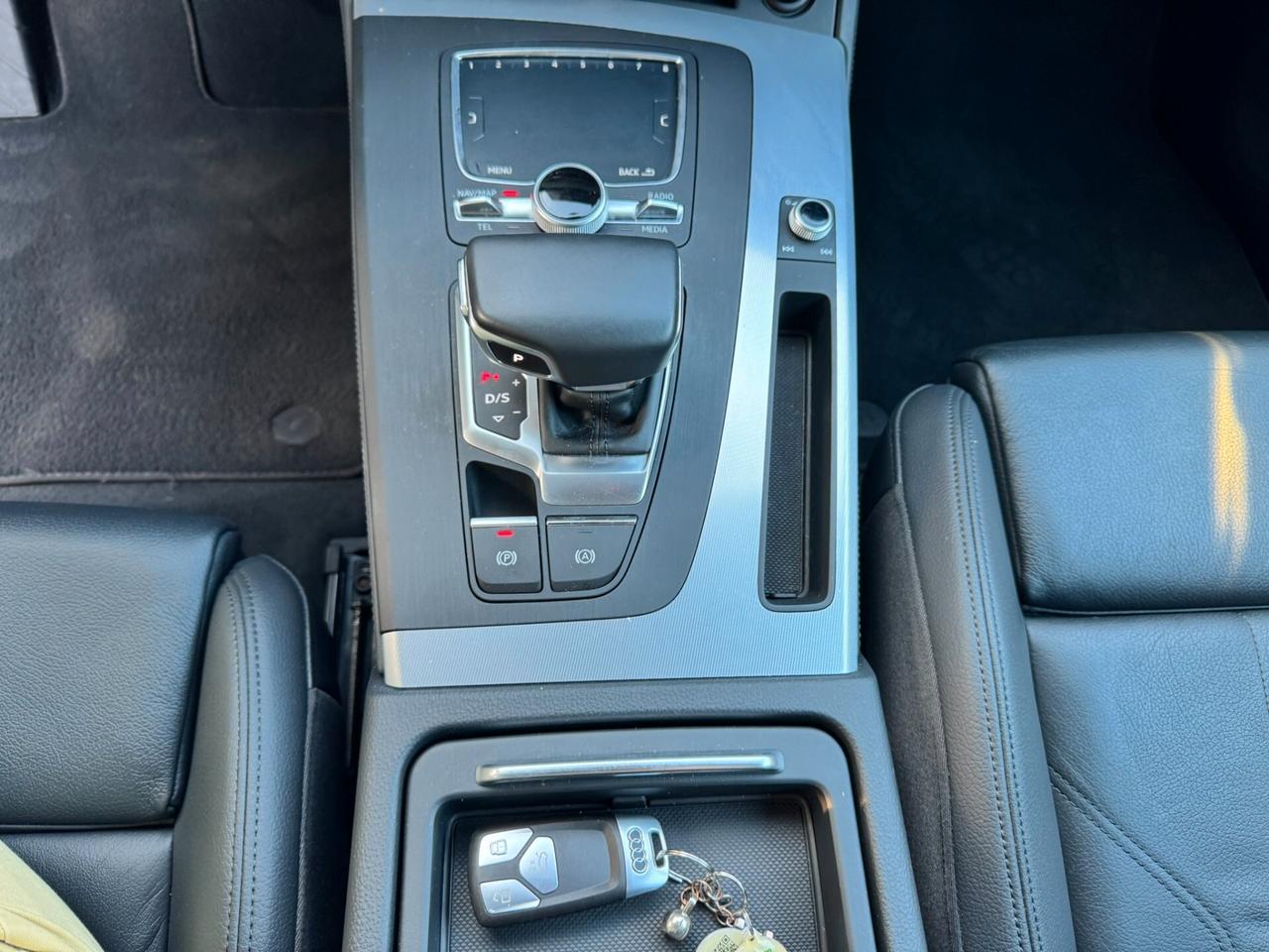 Audi Q5 40 TDI quattro S-Tronic Business Sport