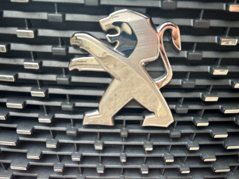 PEUGEOT 2008 2ª serie 2008 PureTech 130 S&S Al...