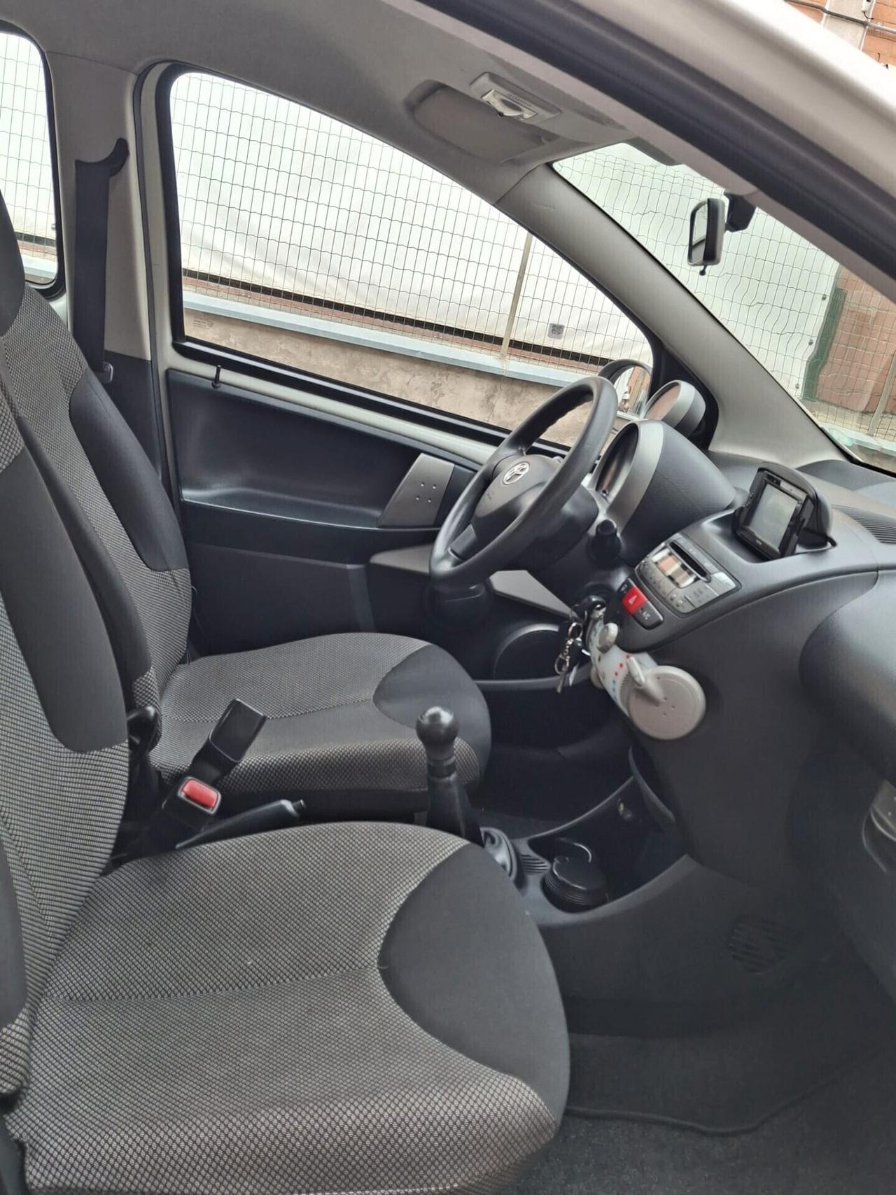 Toyota Aygo 1.0 12V VVT-i 5 porte Cool Soda Connect