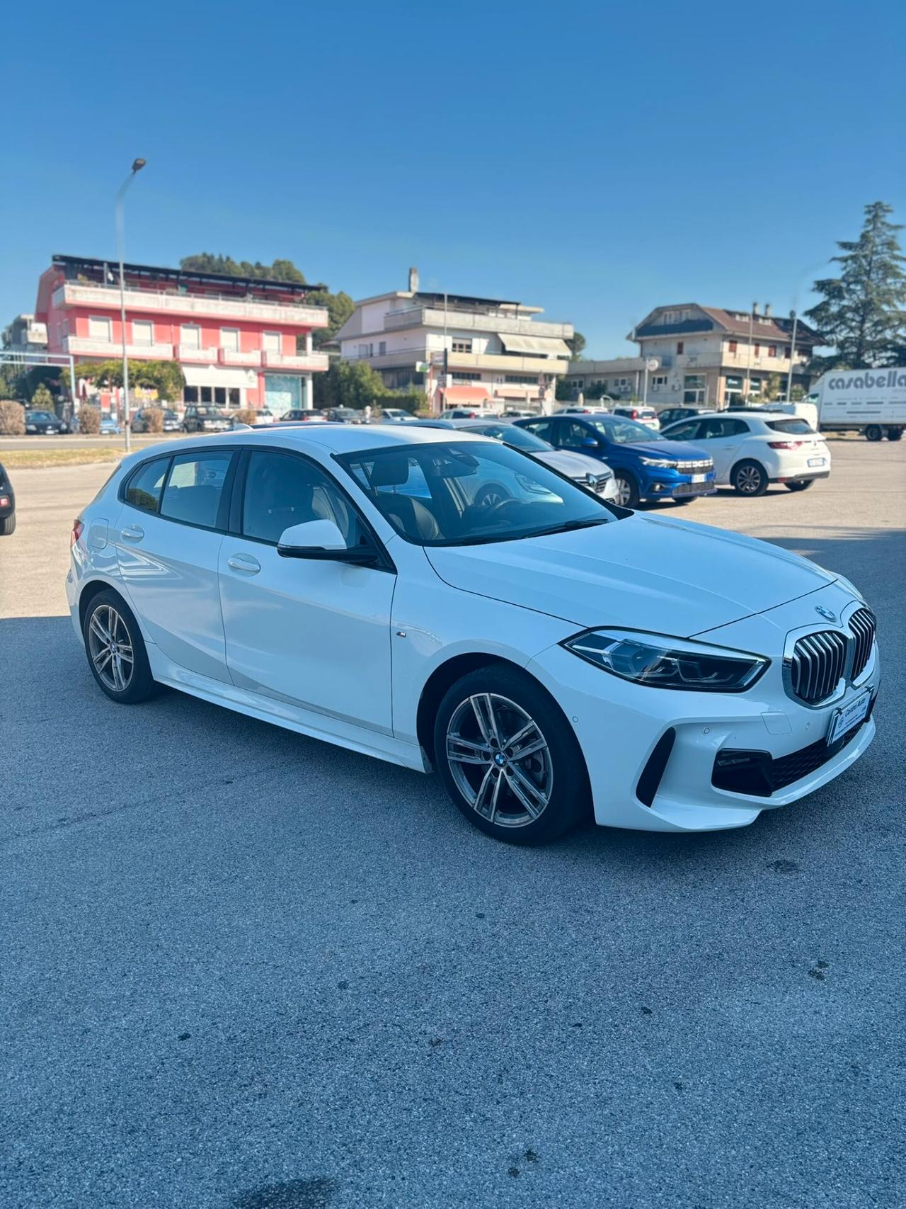 Bmw 116 116d 5p. Msport