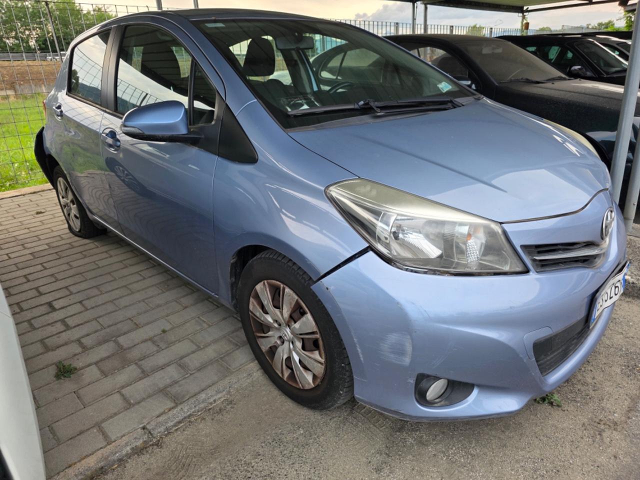 Toyota Yaris 1.0 5 porte Active
