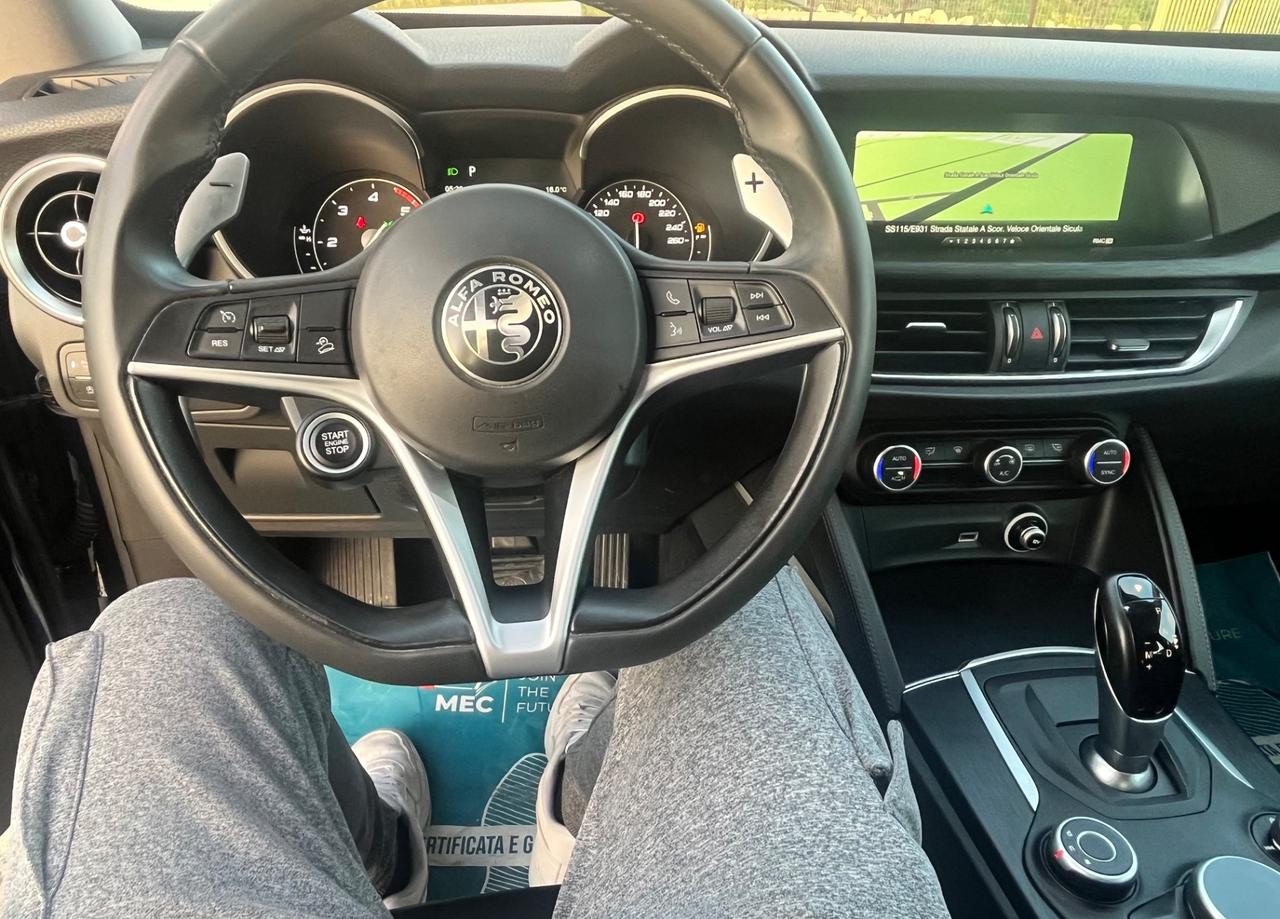 Alfa Romeo Stelvio 2.2 Turbodiesel 180 CV navigatore fari uxseno