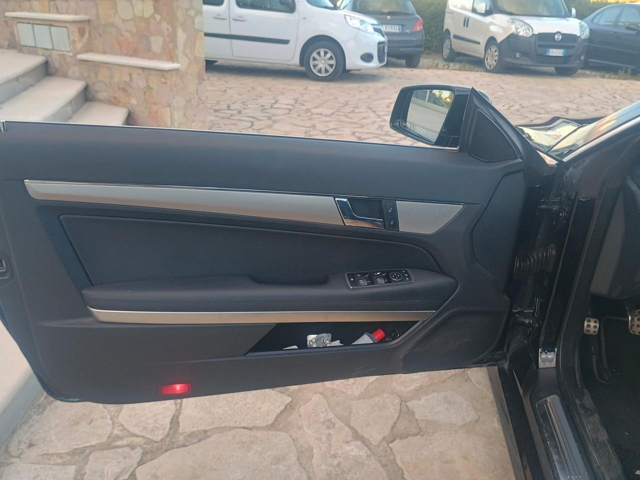 Mercedes-benz E 220 CDI Coupé Premium AMG