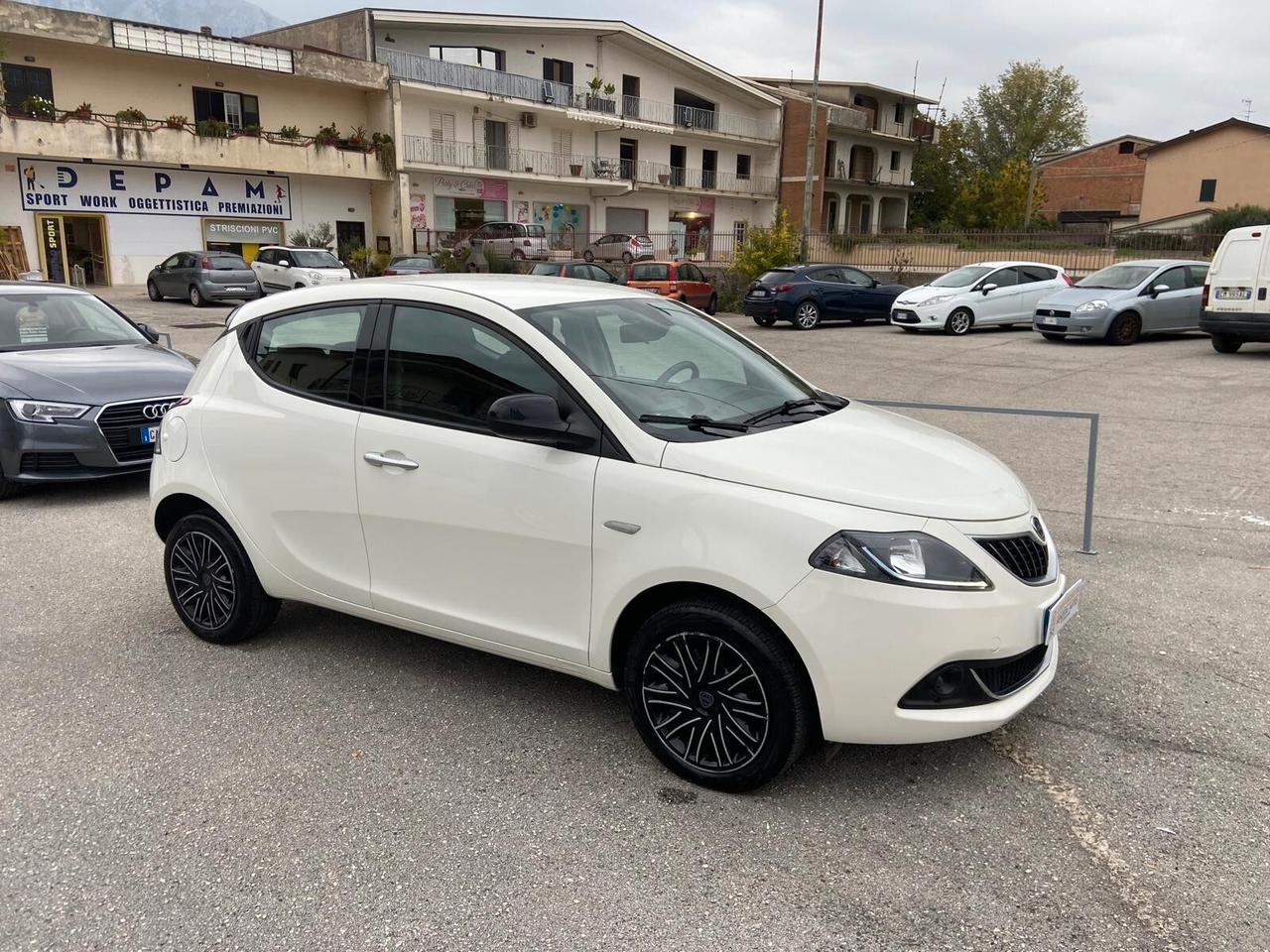 Lancia Ypsilon 1.2 69 CV 5 porte GPL Gold 2023