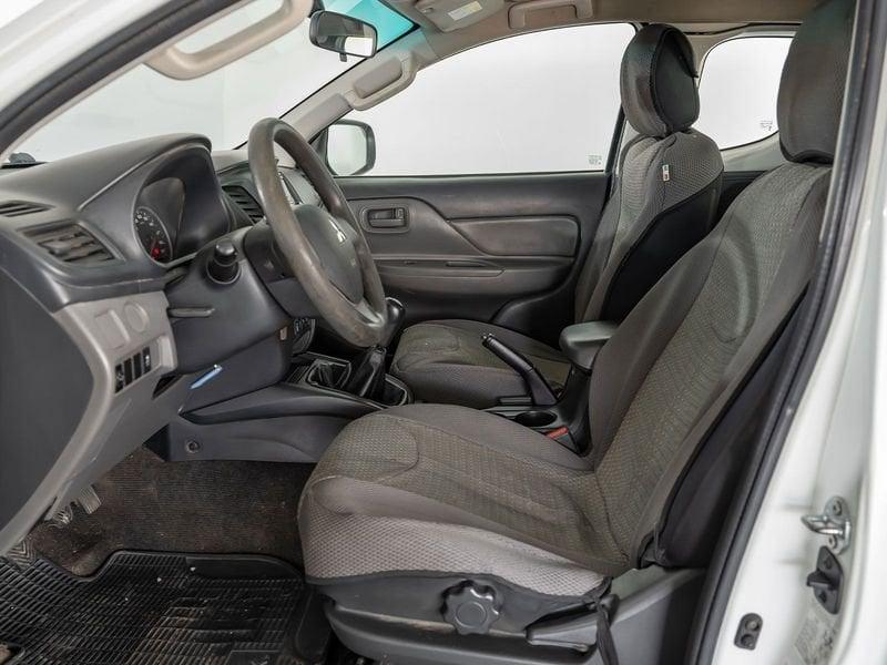 Mitsubishi L200 2.4 DI-D 154CV CLUB CAB INFORM