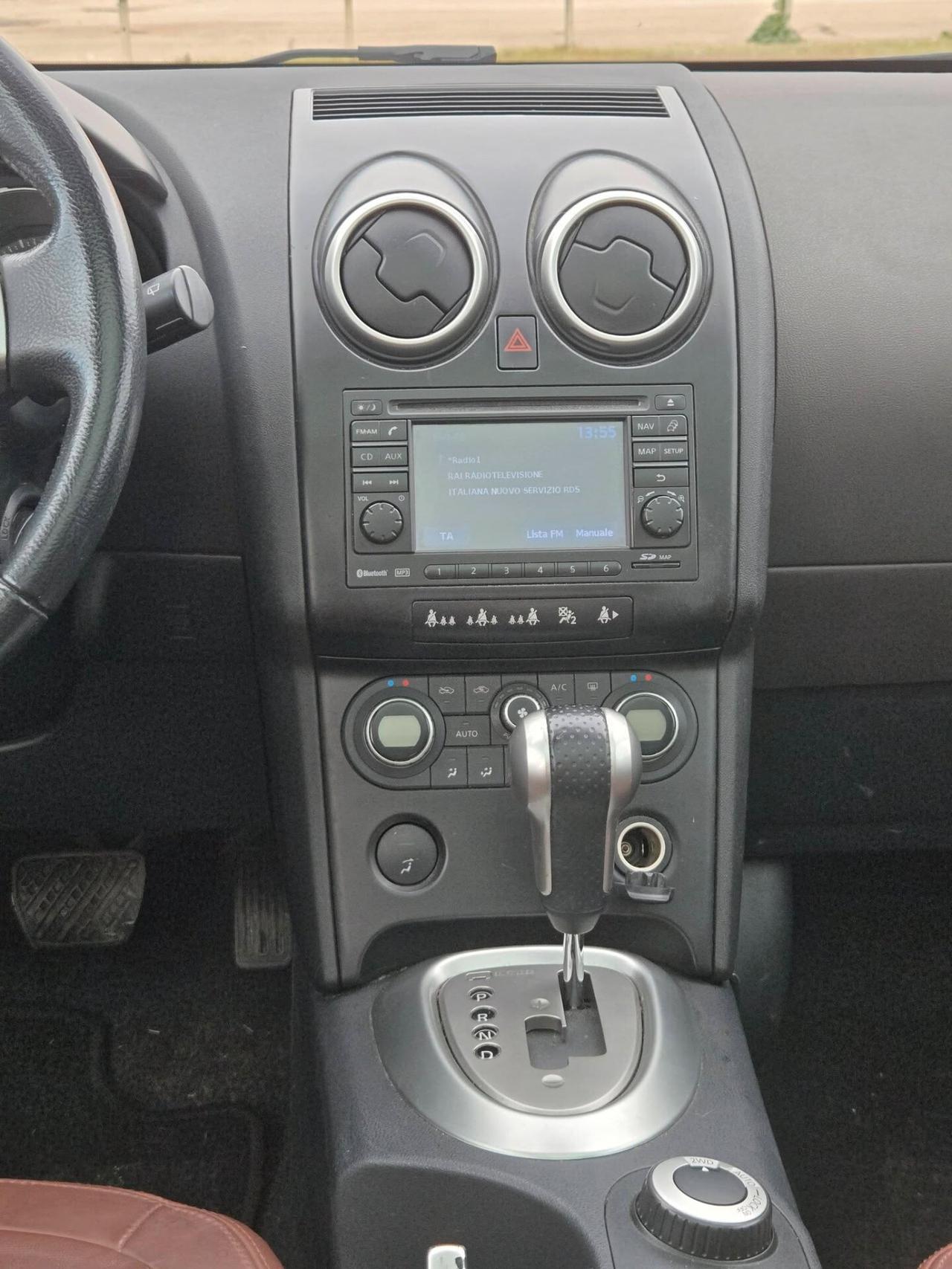 Nissan Qashqai 2.0 dCi DPF 4WD Tekna