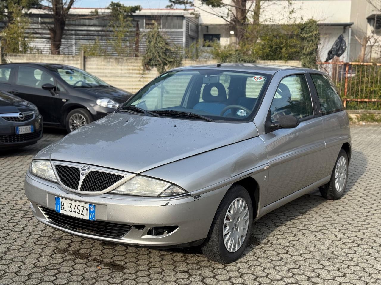 Lancia Y 1.2i cat LS