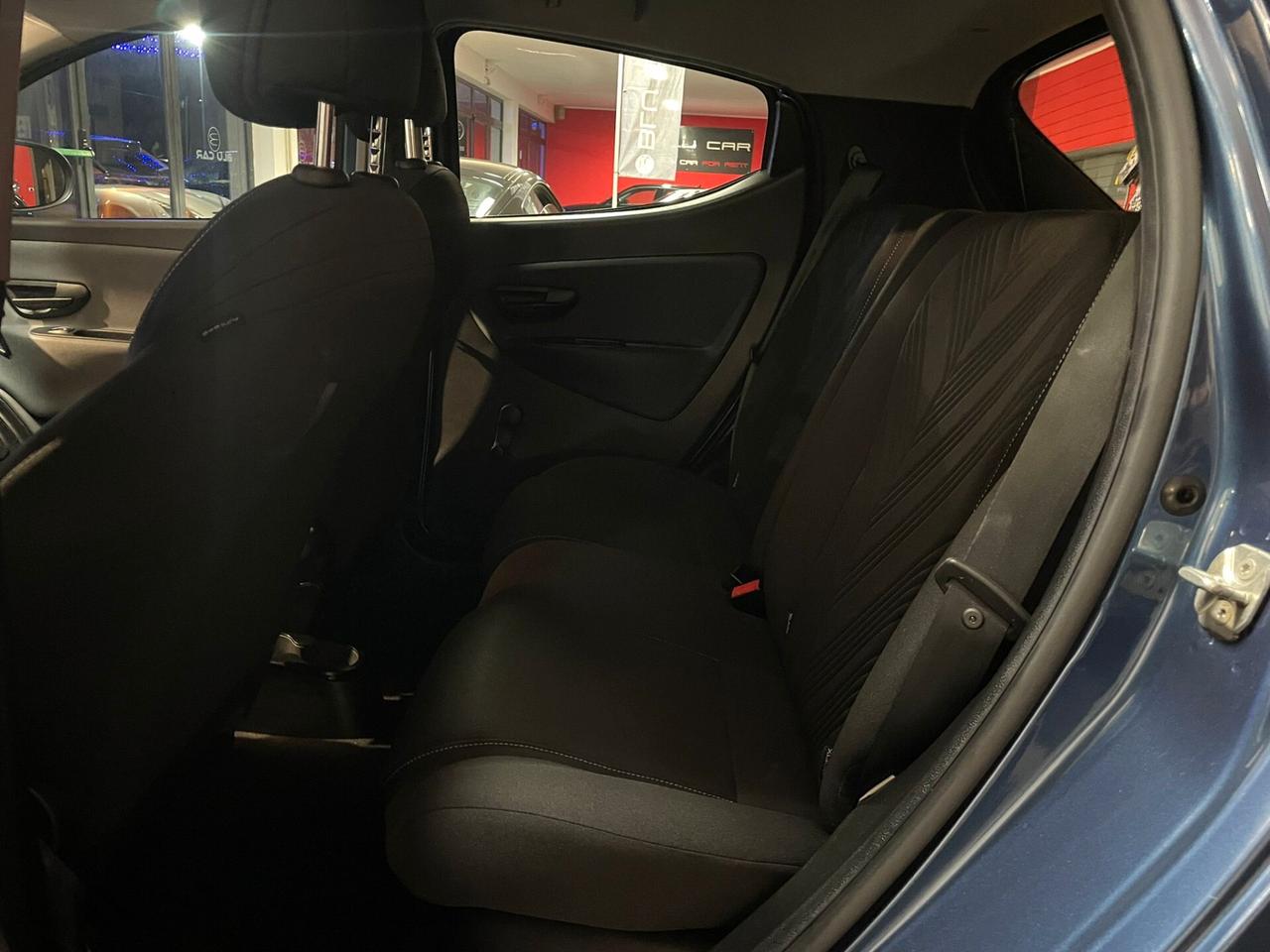 LANCIA YPSILON 1.0HYBRID GOLD 70cv