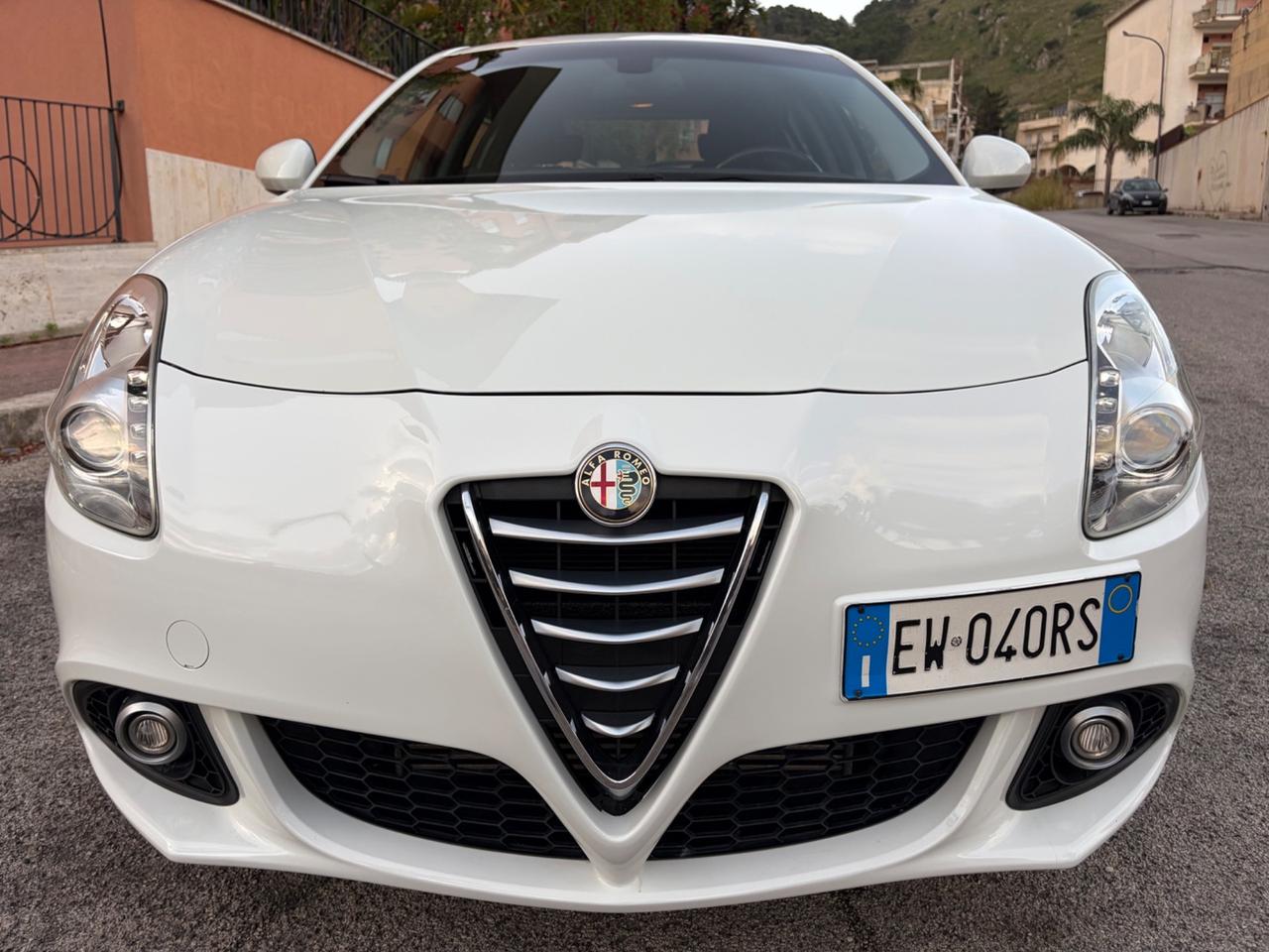Alfa Romeo Giulietta 1.6 JTDm distictive ideale per neopatentati