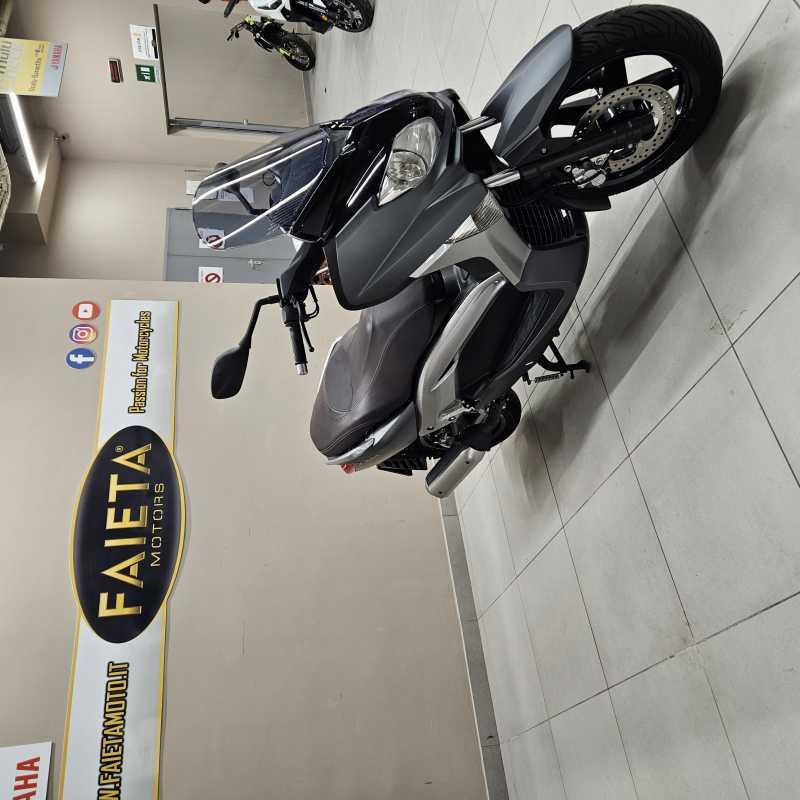 Yamaha X-Max 250 - 2010