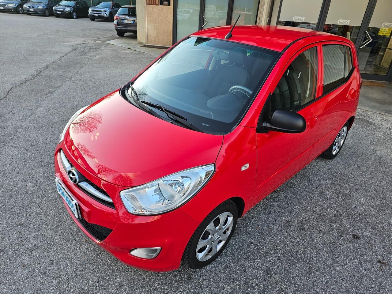 Hyundai i10 1.1 Benzina - Neopatentati