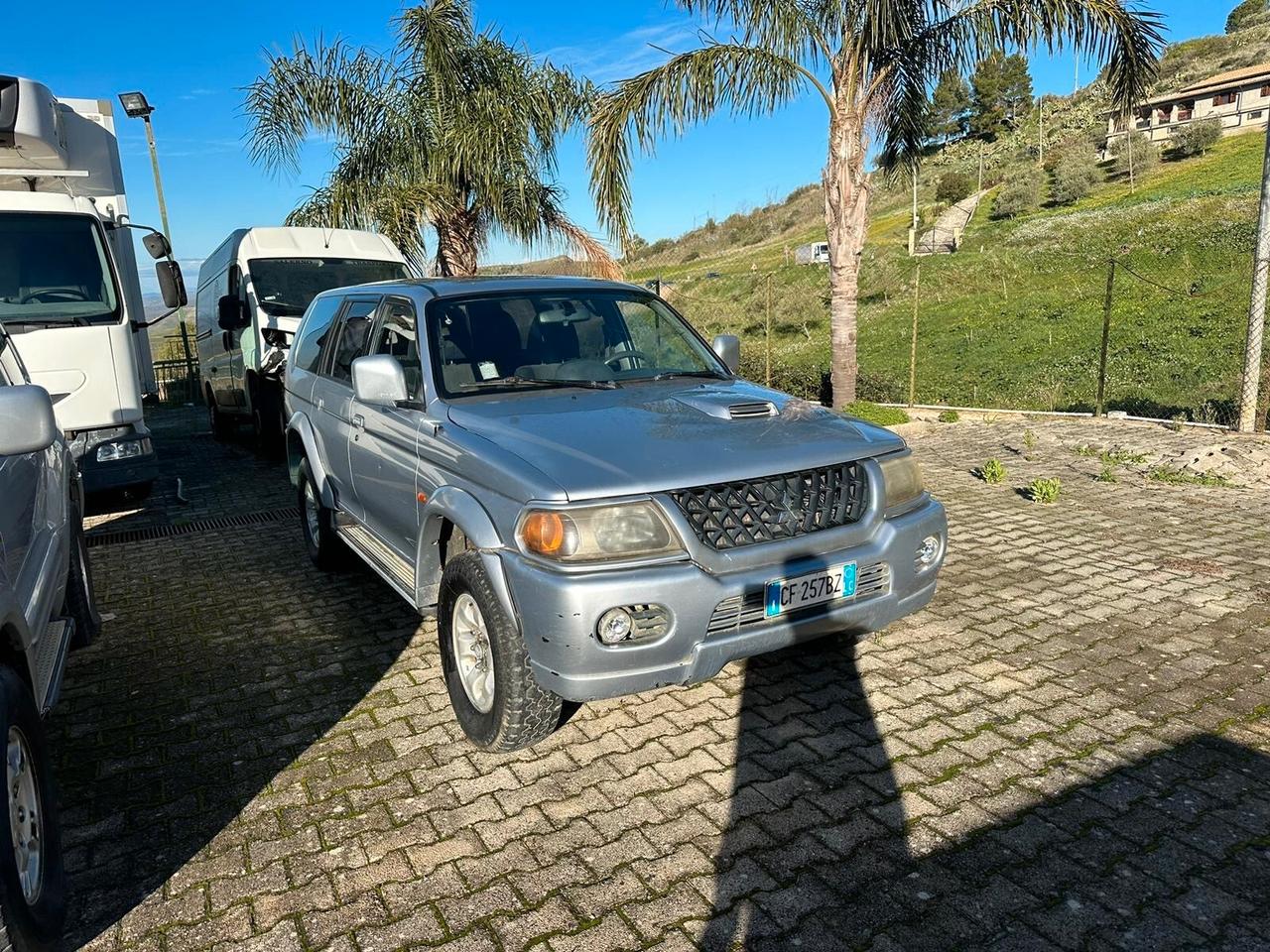 Mitsubishi Pajero Sport Pajero Sport 2.5 TDI GLX