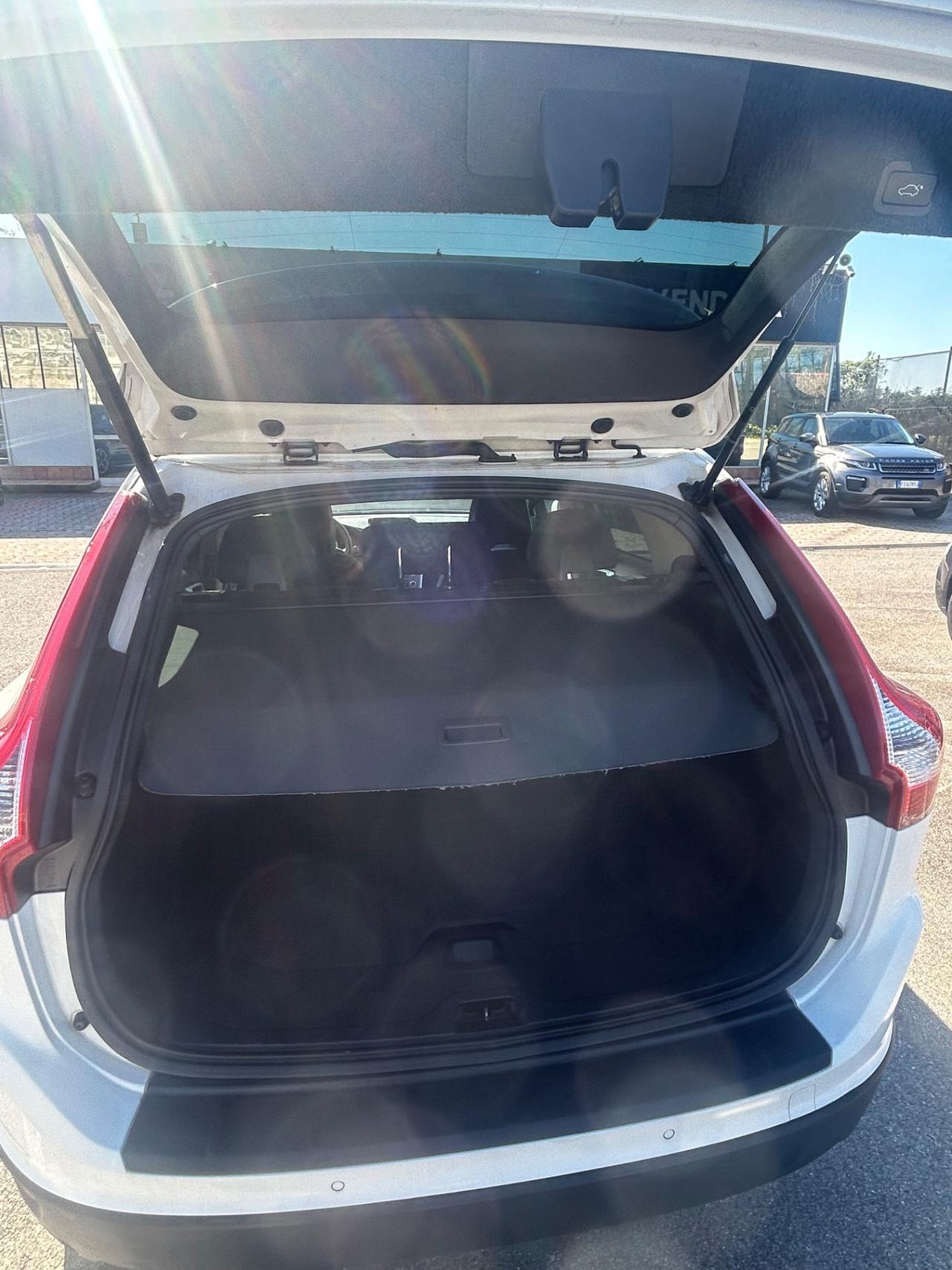 Volvo XC 60 XC60 2.4 D 175 CV FWD Geartronic Kinetic