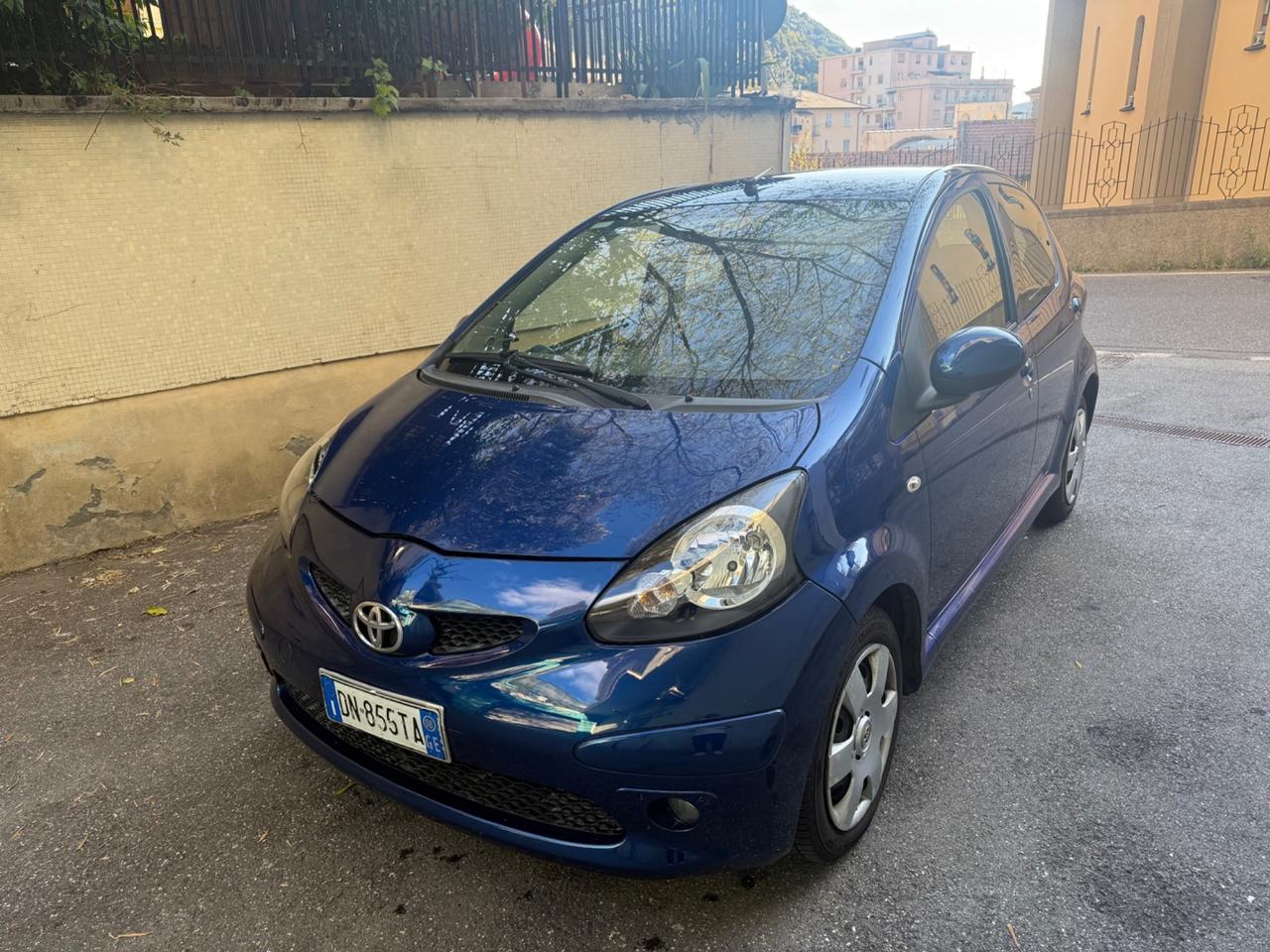Toyota Aygo 1.0 12V VVT-i 5 porte Sound