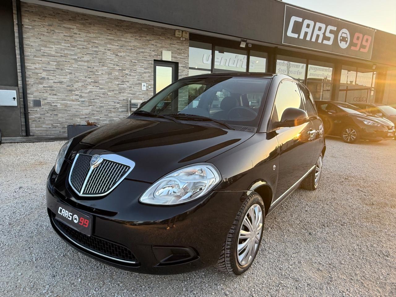 Lancia Ypsilon 1.2 69 CV Argento