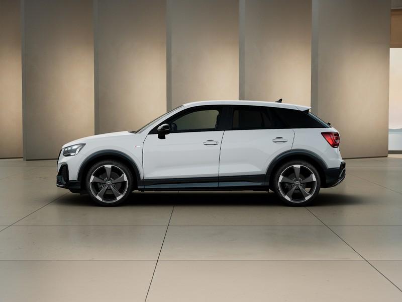 Audi Q2 35 2.0 tdi identity black s-tronic