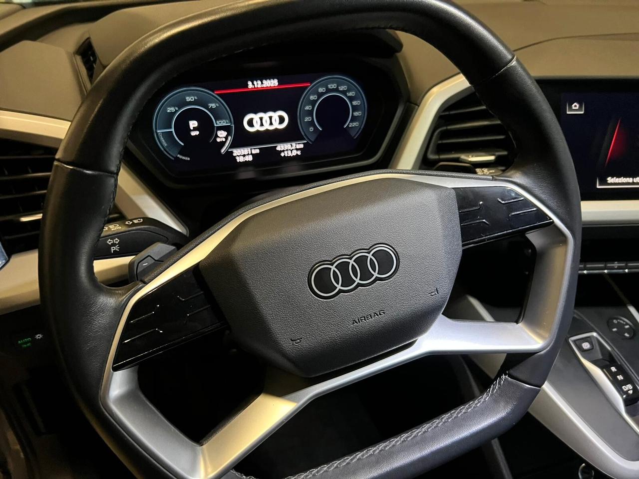 Audi Q4 45 e-tron quattro Business Advanced